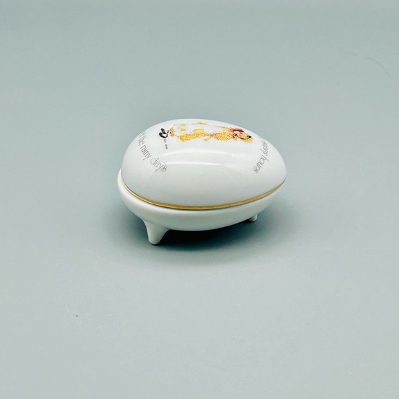 1970’s Holly Hobbie Porcelain Egg Shaped Trinket Box - Picture 4 of 9